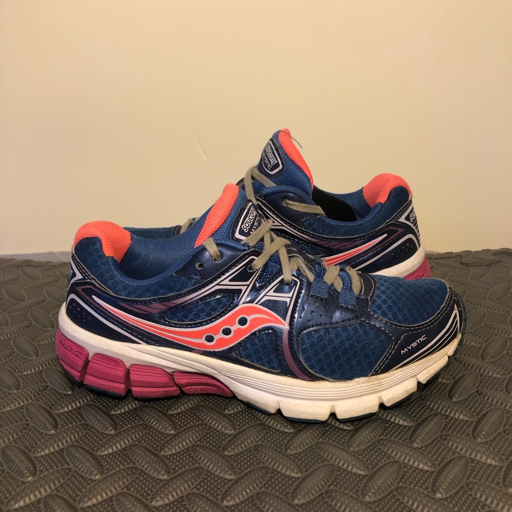 Saucony Women’s Mystic Running Shoe size 6.5